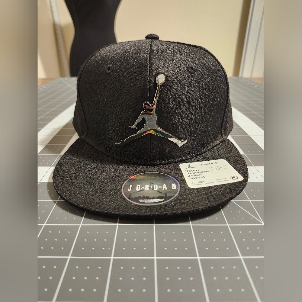 BRAND NEW Nike Air Jordan Black Retro Elite Elephant Print Snapback - Youth Boys